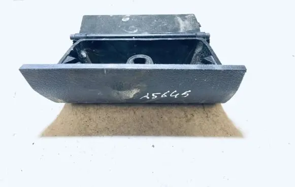 Volkswagen Touran I Car ashtray