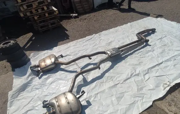 BMW 5 F10 F11 Muffler/silencer 7610551 15629110
