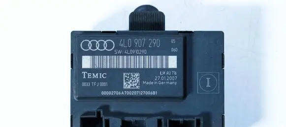 Audi Q7 4L Door control unit/module 4L0907290