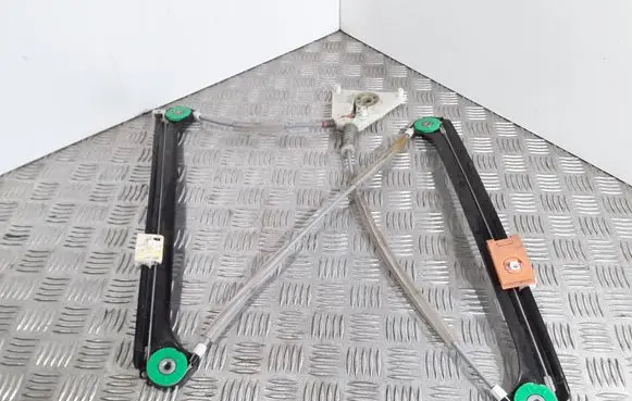 Audi A3 S3 8P Front window lifting mechanism without motor E006060001B