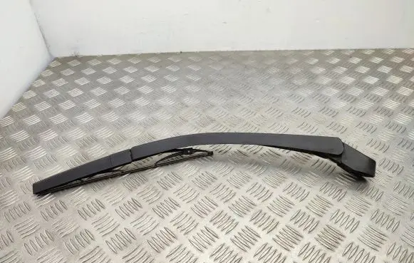 Honda FR-V Rear wiper blade arm