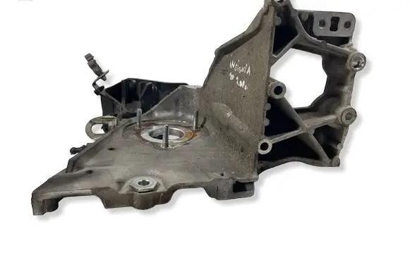 Opel Insignia A Fuel pump bracket 55574721