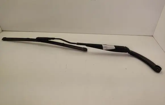 Ford Mustang VI Front wiper blade arm FR3B17B589AA