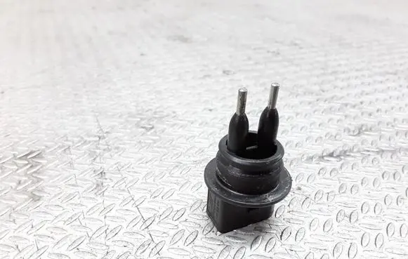 Audi A6 S6 C6 4F Windshield washer fluid level sensor 7M0919376
