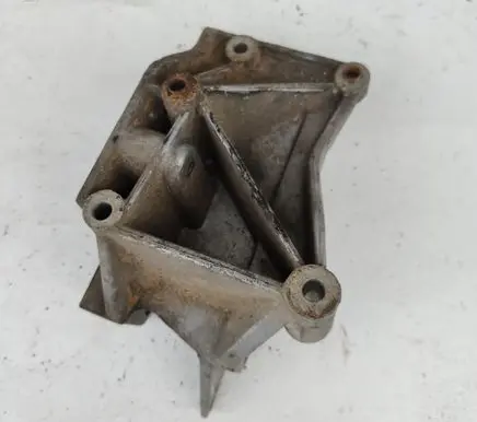 Peugeot 307 Generator/alternator bracket 9636301380