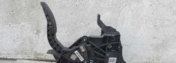 Renault Trafic III (X82) Pedal assembly 465010176R