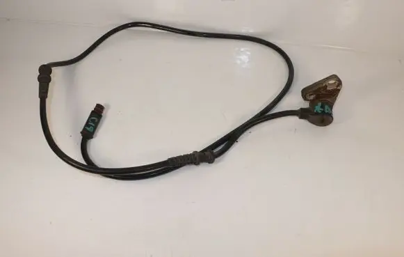 Mercedes-Benz C W202 ABS brake wheel speed sensor a2025401517