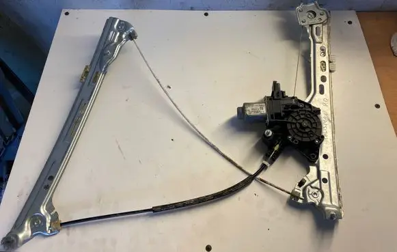 Renault Talisman Front door window regulator with motor C48991102 402761D