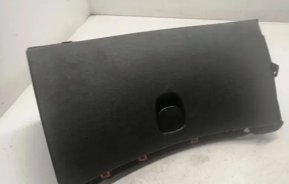 Alfa Romeo 159 Glove box