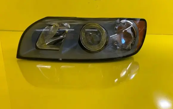 Volvo C30 Headlight/headlamp 30698885