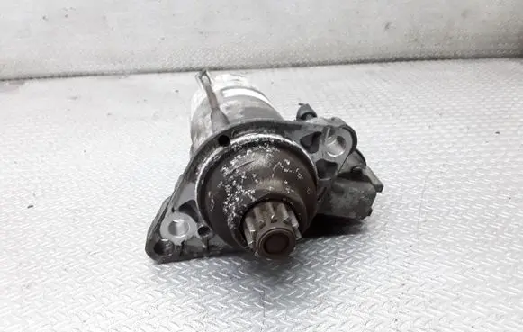 Volkswagen Golf V Starter motor