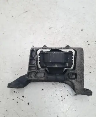 Volvo S40, V40 Engine mount bracket 326B21