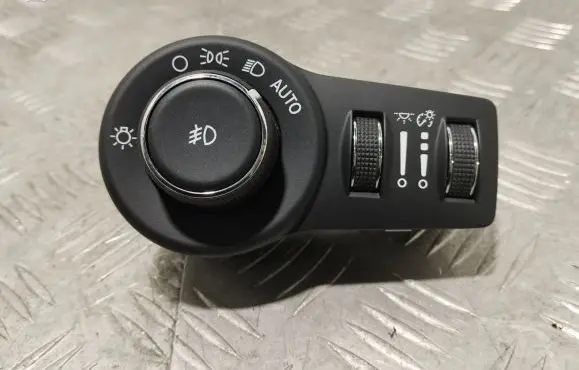 Chrysler Pacifica Light switch P68154356AC