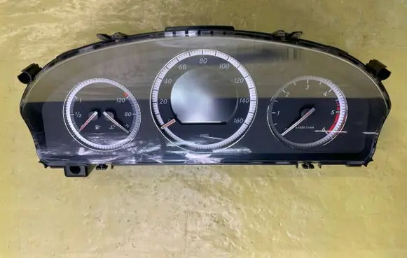 Mercedes-Benz C W204 Speedometer (instrument cluster) A2045404848