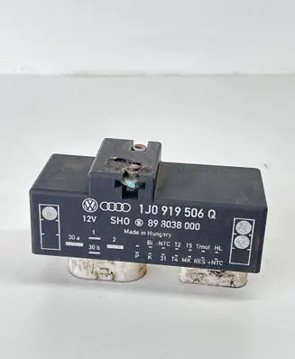 Volkswagen Golf IV Coolant fan relay 1J0919506Q 898038000