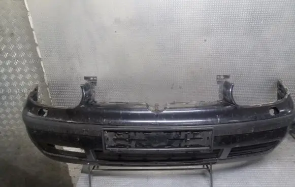 Volkswagen Golf IV Front bumper