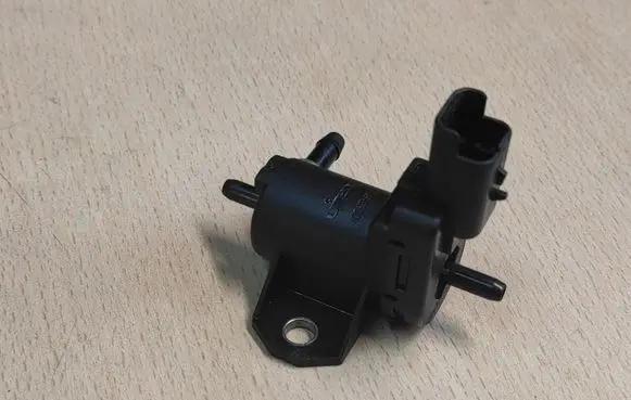 Ford Focus Vacuum valve 9688124580
