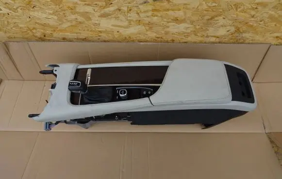 Volvo XC60 Center console
