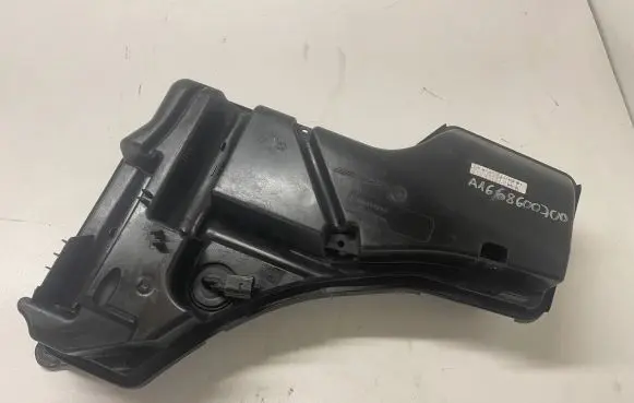 Mercedes-Benz GLE (W166 - C292) Windshield washer fluid reservoir/tank ZGS001 A1668600700