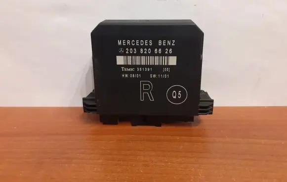Mercedes-Benz C W203 Door control unit/module 9069 2038206626