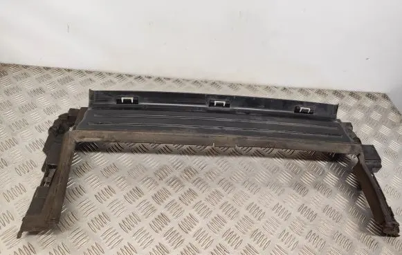 Volvo V40 Intercooler air guide/duct channel