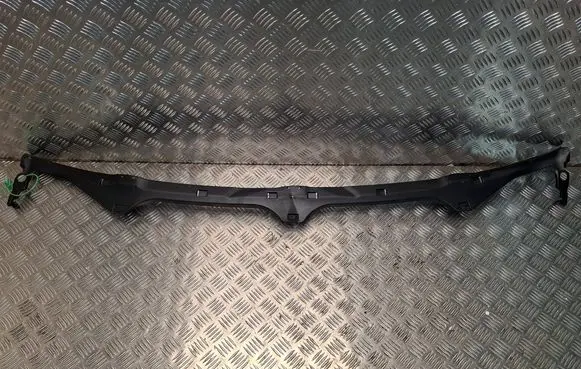 Mercedes-Benz C W205 Wiper trim S26372612 A2058690007