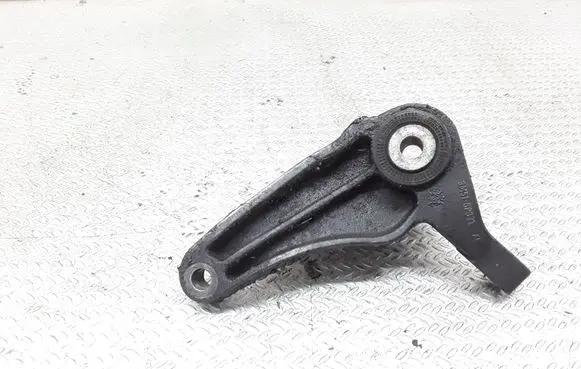 Volvo V50 Gearbox mounting bracket 3M516P093