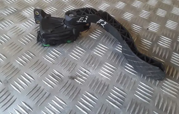 Audi A6 S6 C5 4B Accelerator throttle pedal 6PV00777007 8D1721523