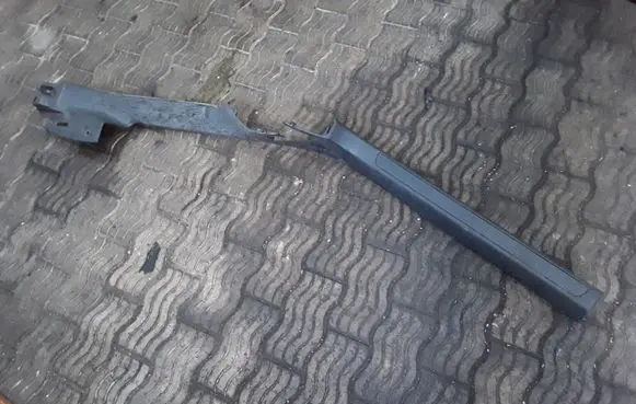 Volkswagen PASSAT B7 Front sill trim cover 3C0853369