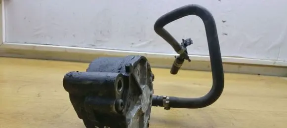 Suzuki SX4 Vacuum pump D1562A