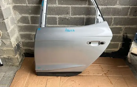Seat Arona Rear door