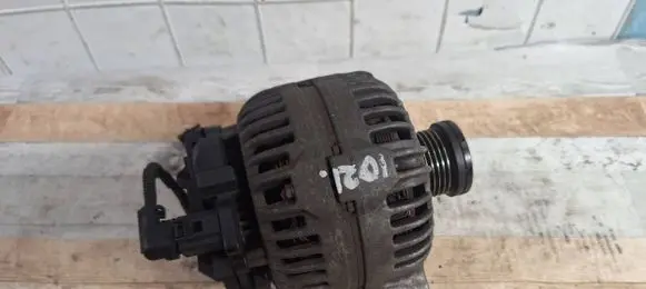 Volkswagen PASSAT B6 Generator/alternator 03C903023A 0124525074 03C903023