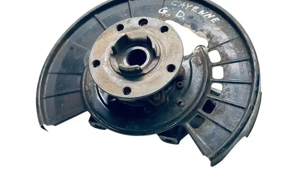 Rear wheel hub