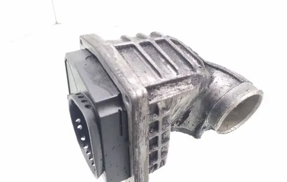 Intake resonator