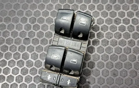 Audi Q7 4L Electric window control switch 4F0959851A