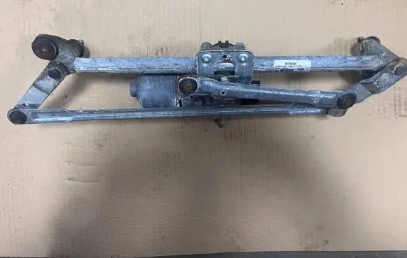 Seat Ibiza IV (6J,6P) Front wiper linkage and motor 6R1955119 0390241551