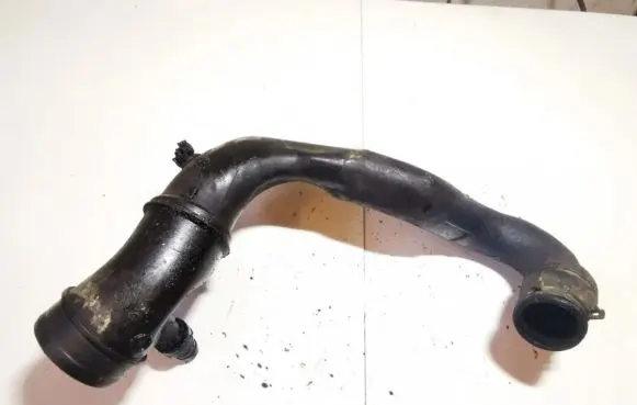 Volkswagen Golf IV Intercooler hose/pipe 0130129