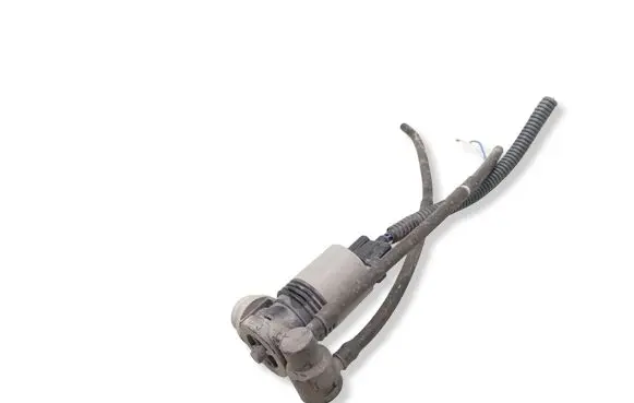 Toyota Auris E180 Windscreen/windshield washer pump 1020974