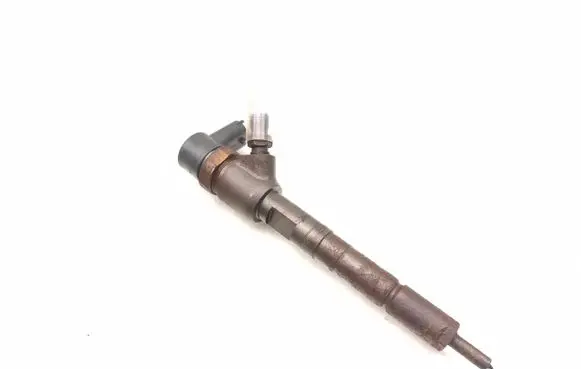 Opel Corsa D Fuel injector 0445110326