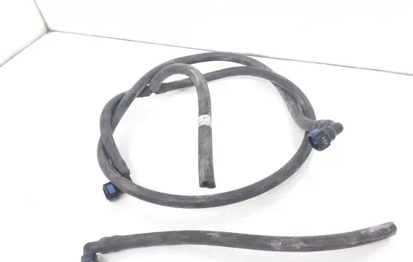 Volkswagen Touran II Headlight washer hose/pipe 1T0955970D