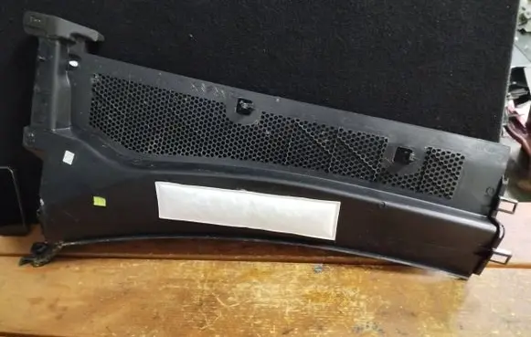 Citroen C4 III e-C4 Wiper trim 9820794480