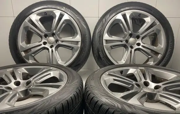 Audi Q5 SQ5 R20 alloy rim 