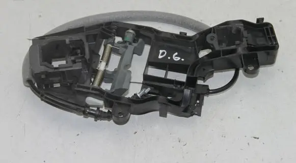 Rear door exterior handle/bracket