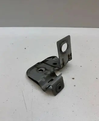 Audi SQ7 Fender mounting bracket 4M0821168A DX53DHZ