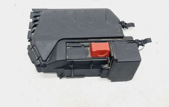 Mercedes-Benz B W246 W242 Fuse box cover A2465400182