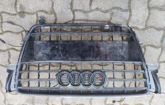 Audi A5 8T 8F Front bumper upper radiator grill 8T0853651B 15051