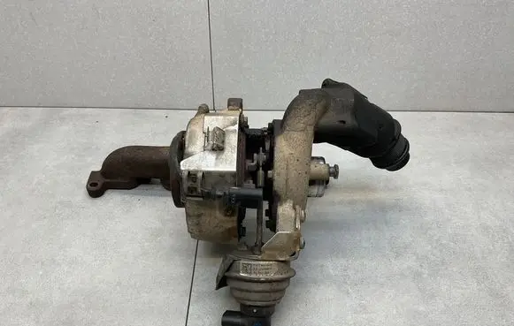 Volkswagen Touran II Turbo 03L253016T