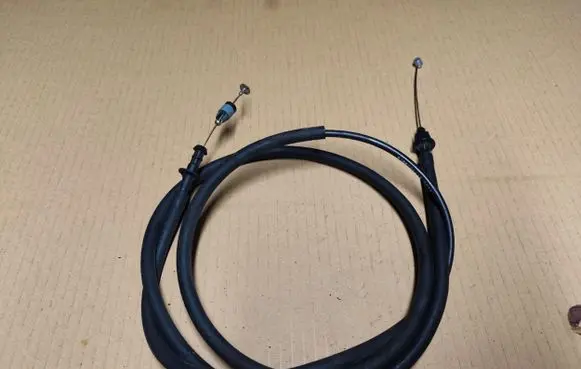 Jeep Grand Cherokee (WJ) Throttle cable 52851246AB
