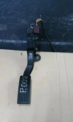 Hyundai i10 Accelerator throttle pedal