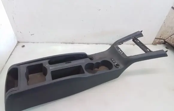 Skoda Octavia Mk2 (1Z) Center console